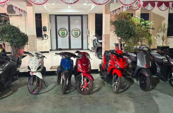 Brimob Polda Metro Jaya Bubarkan Balap Liar, Tujuh Motor Diamankan di Duren Sawit