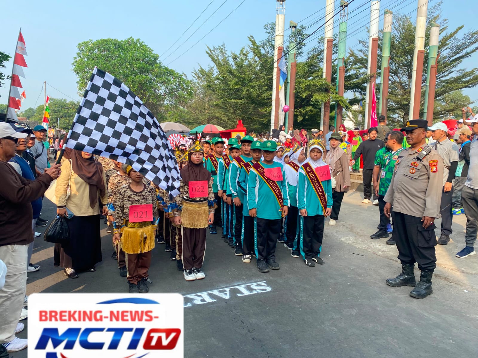 Polsek Setu Amankan Gerak Jalan Santai, 400 Peserta Semarakkan Peringatan Hari Pramuka dan HUT RIBEKASI