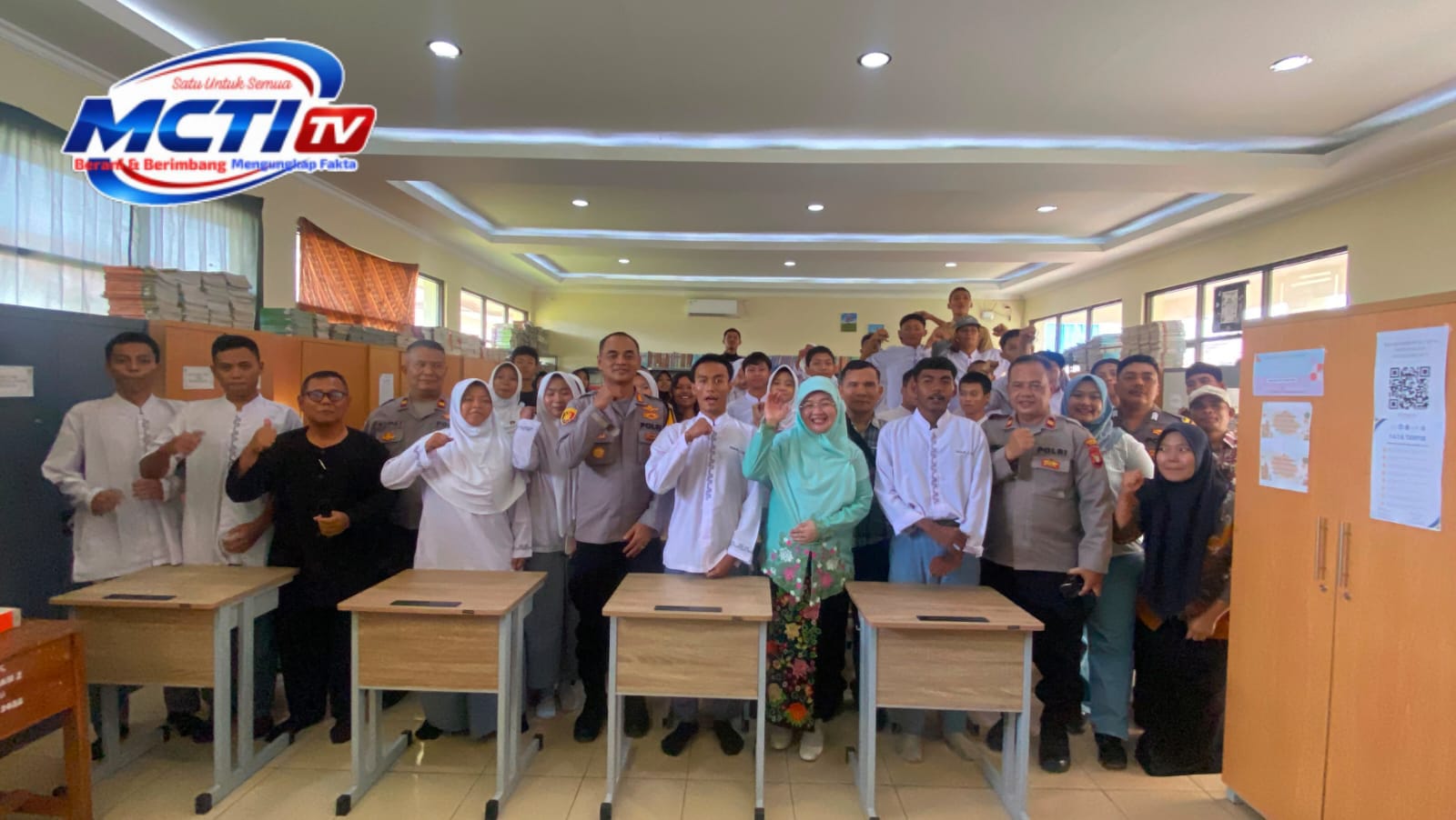 Polsek Setu Masuk Sekolah, Pelajar SMA Negeri 2 Setu Diberi Edukasi Bahaya Narkoba