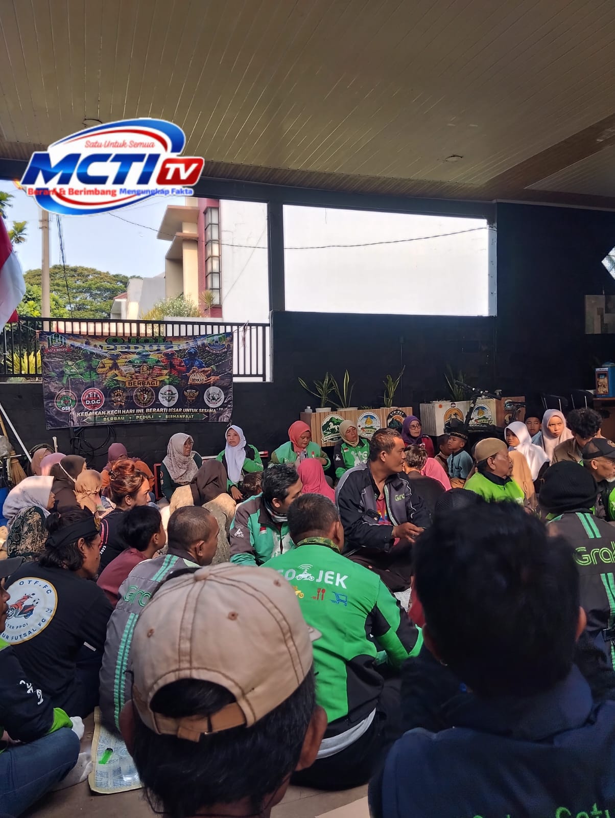 Sentuh Hati Puluhan Yatim dan Lansia, Kolaborasi Pejuang Siliwangi 1922 Bersama Ojol Bekasi Jadi Inspirasi