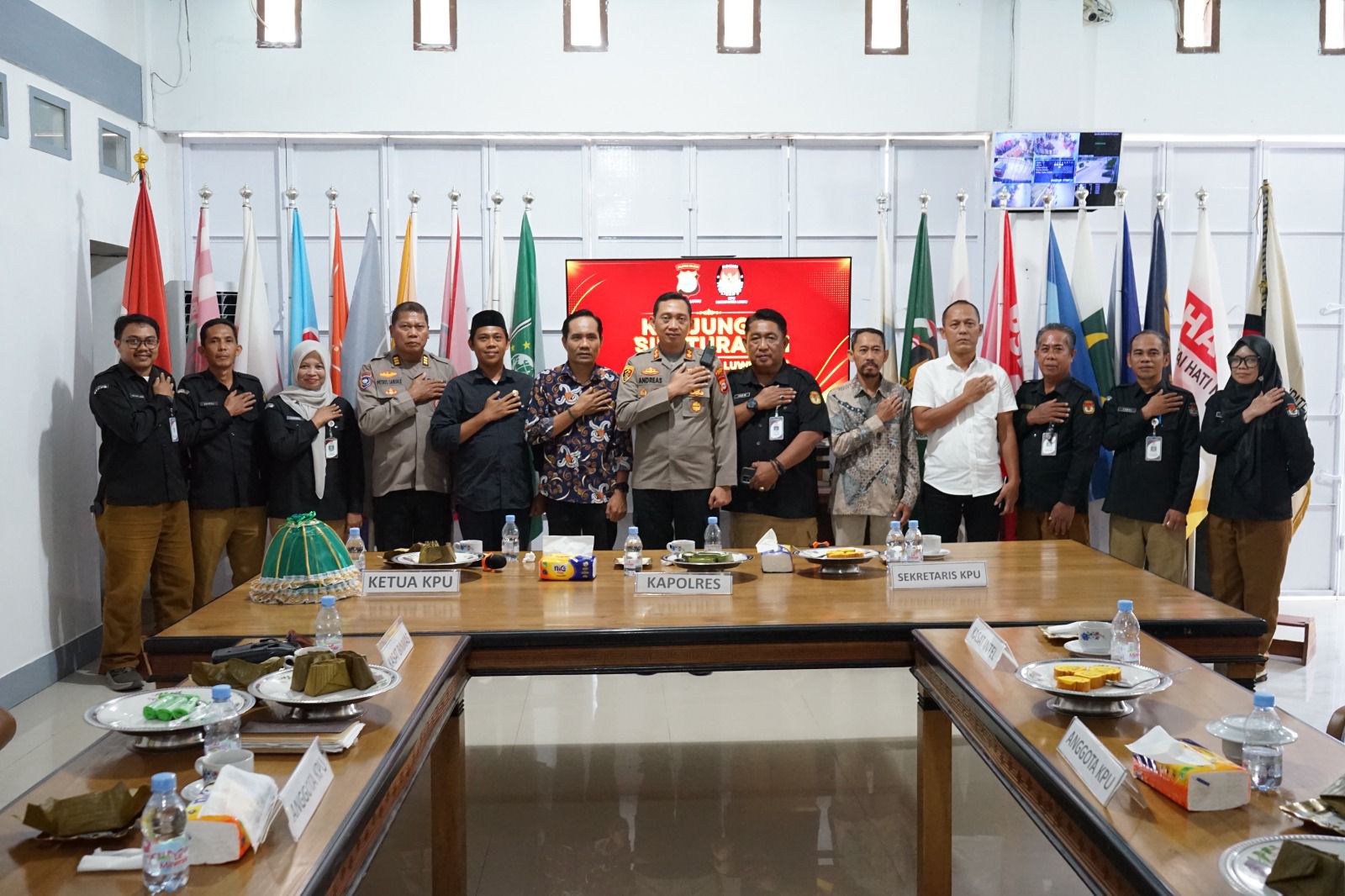 Kapolres Luwu Perkuat Sinergi dengan KPU, Dorong Pemutakhiran Data Pemilih yang Akurat